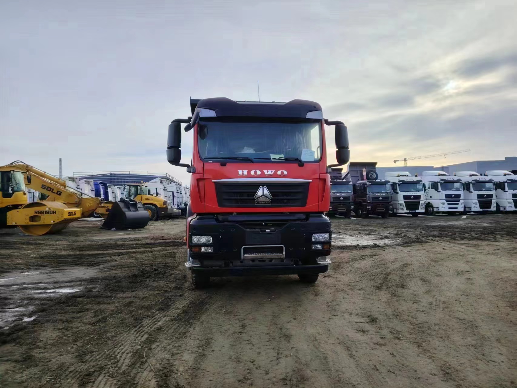 Sinotruk Howo TX 400 HP 6x4 5,6 Mio. Kipper (National VI)